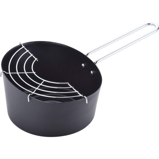 弁当のおかずやエビフライなどの揚げ物 商品サイズ(ハンドル含む):約 幅26.5x奥行18.9x高さ10.5cm、重量:約480g 鍋の高さ:7.9cm 本体:鉄(シリコン樹脂塗装)、底の厚さ:1mm、アミ:鉄(クロムメッキ) 生産国:中国 満水容量:約1.3L、適正油量:約530g