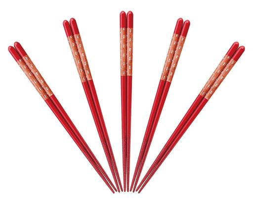 来客用・おもてなし用として備えておくと安心な、お箸のセットです。急な来客や家族が集まる場面でも、まとめて用意できて便利。家庭用の予備としても使いやすく、まとめ買いにおすすめです。 サイズ:約20.5cm 素材:木製 食洗機対応