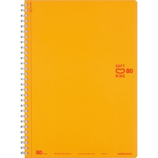 やわらかリングでノートの端まで書きやすい。ノートはたっぷり書ける80枚入り。 【カラー】 オレンジ 【サイズ】 6号(セミB5) 【中紙寸法(タテxヨコ)】 252x179mm 【罫内容】 B罫(中横罫/6mm・ドット入り・36行) 【枚数】 80枚 【材質】 中紙:上質紙、表紙:(表)色透明PP、(裏)板紙、リング:オレフィン系樹脂