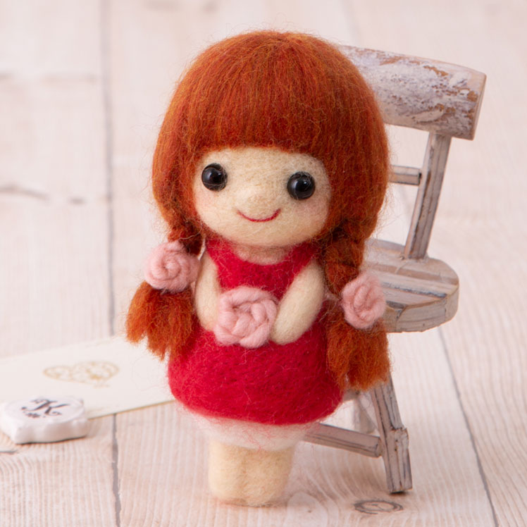 フェルトで作る かわいい お人形 赤