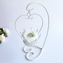 ゆらゆら可愛い クラウン型リングピロー完成品 ハートスタンド付き お花 ホワイトラナンキュラスのリングクッション 結婚式 ウェディング ワイヤー 白 花 王冠