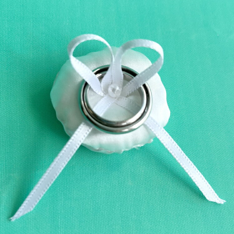 ラウンド型 ミニミニ リングピロー 完成品 約3.5センチ×3.5センチ 結婚式 ブライダル ウェディング 指輪交換 花嫁DIY コンパクト シンプル 小さめ ...