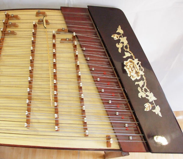 楊琴 【楊琴】 【ヤンチン】【中国楊琴】【打弦楽器】【中国】【中国　打弦楽器】【中国　伝統楽器】【竹】【ヨーチン】【洋琴】【民族楽器】【中国　楽器】【女子十二楽坊】【民族音楽】【中国揚琴】