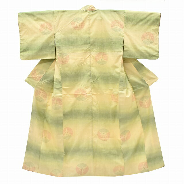 【中古】 紬 リサイクル着物 身丈156cm 裄丈65cm 十日町紬 正絹 つむぎ 扇子文様 緑系 裄Mサイズ 身丈Mサイズ [ 着物 中古 帯 リサイクル 振袖 浴衣 袴 和服 古着 ] ll0429b