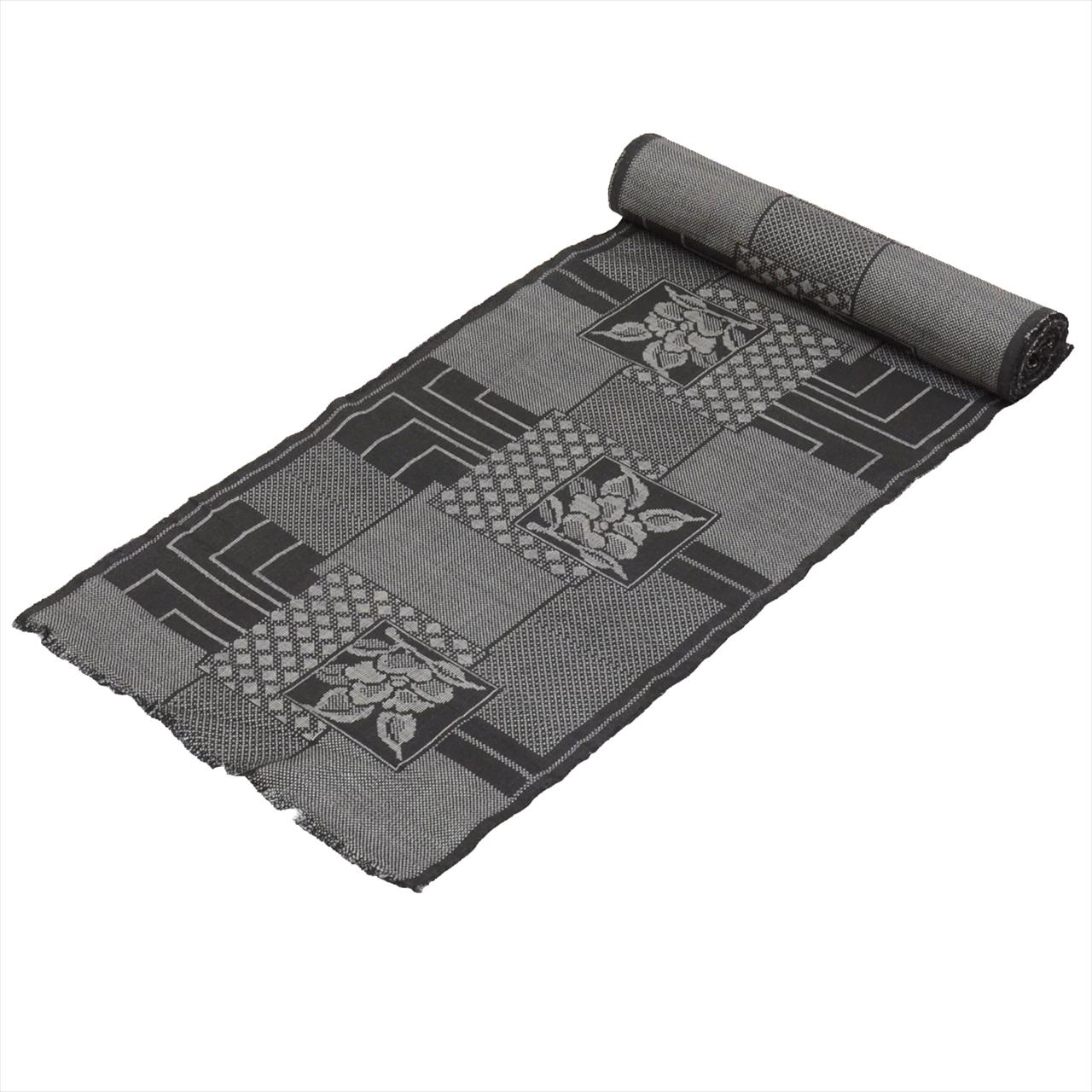 リサイクル着物 着物ひととき 中古の【中古】 反物 正絹 黒色系 色紙 花文様 大島紬 一元式 つむぎ 女物 着物 生地 和装小物 kkb3333b[ 和服 カジュアル着物 アウトレット レトロ アンティーク プチプラ お洒落 普段着 お稽古 アウトレット きもの kimono ]｜アングル3