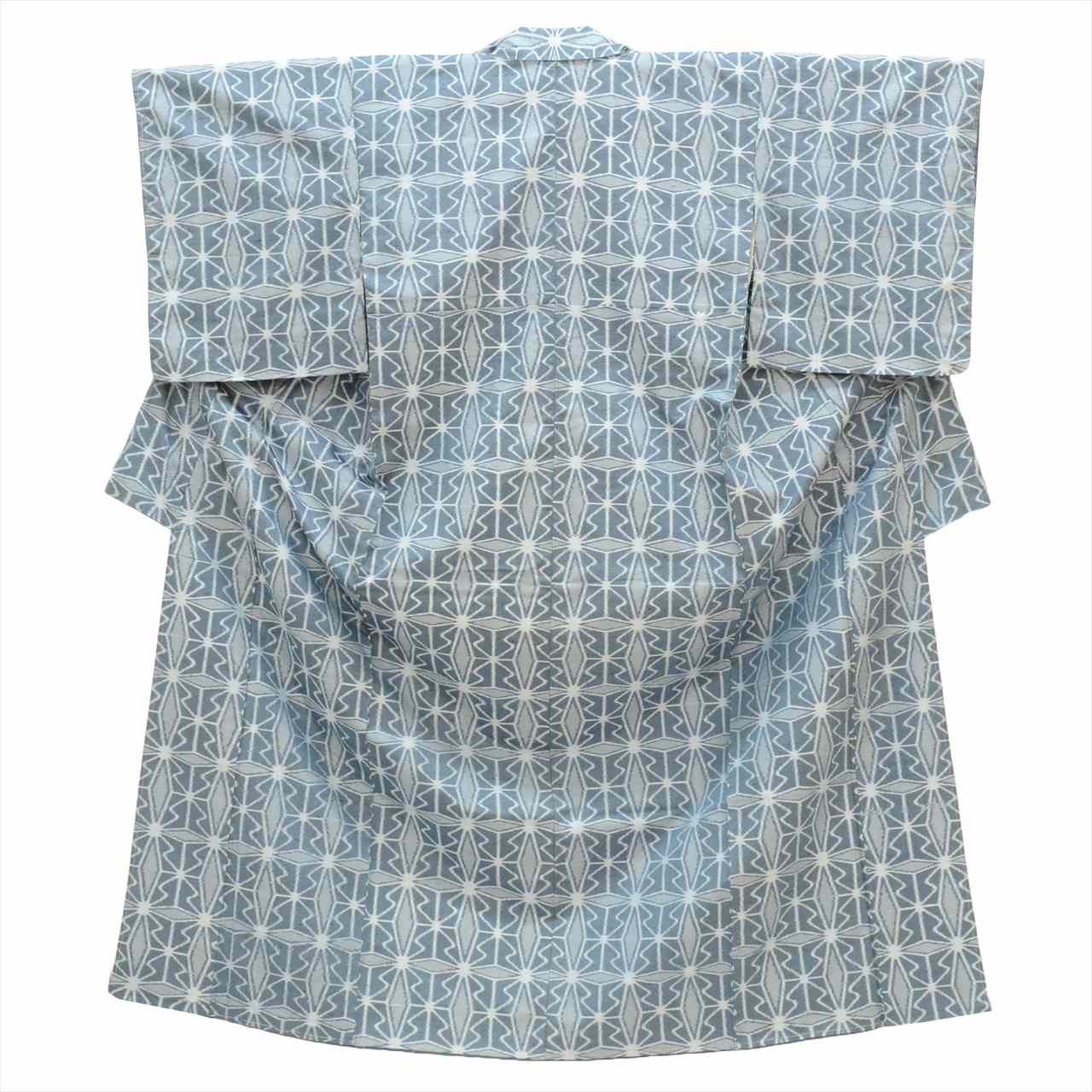 【中古】 紬 正絹 身丈156cm M 裄62.5cm 未使用品 仕立て上がり グレー色系 麻の葉文様 つむぎ リサイクル着物 tt2262b[ 和服 カジュアル着物 アウトレット レトロ アンティーク プチプラ お洒落 普段着 お稽古 アウトレット きもの kimono ]