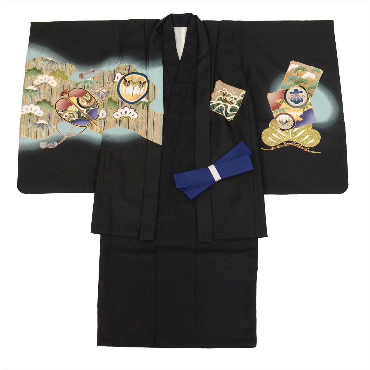 【中古】 七五三 男の子 5歳 2点セット 化繊 着物 羽織 美品 仕立て上がり リサイクル着物 身丈100.5cm 裄48.5cm 黒色系 鷹文様 金糸 和柄 和装 uu0366b