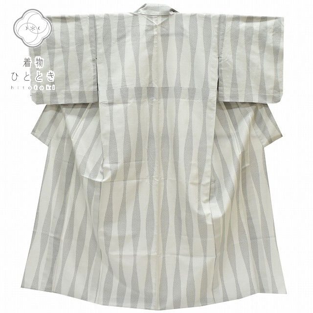 【中古】 紬 リサイクル着物 身丈148.5cm 裄丈63cm 単衣 正絹 仕立て上がり SS ちょっとふくよかL グレー系 立涌文様 特品 [ 着物 中古 帯 リサイクル 振袖 浴衣 袴 和服 古着 ]