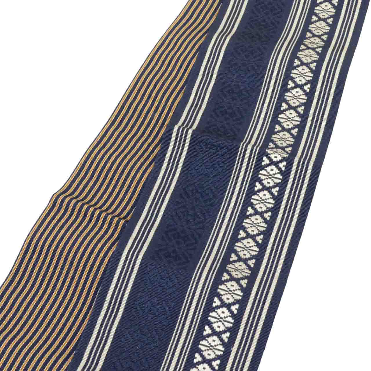 【中古】 角帯 正絹 袴下帯 男性用 リサイクル角帯 美品 仕立て上がり 紺色系 献上柄 リバーシブル 本場筑前博多織 博多帯 証紙あり kkb3991b