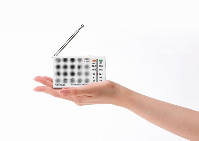 WINTECH 【AM/FM ポータブルラジオ】KMR-65PM ワイドFM対応 DSPチューナー 単三電池使用可能 同調ランプ 単三電池×2本(別売) 防災グッズ 両耳イヤホン使用可能(別売) ハンドストラップ付属 hitotsunagi-10457801 HITOTSUNAGI サンプル画像2