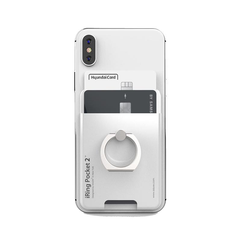 【日本正規】AAUXX(オークス) iRing Pocket2 アイリングポケット2 スマホ落下防止 セーフティグリップ＆ポータブルスタンドカードが2枚収納できるiRing Pocket 2。お好みのカードを2枚装着できます。カードケースとしてもお使い頂けます。リング部分に指を通すだけで抜群の安定感とホールド感を実現。スマホ落下の心配を軽減いたします。360度の回転、180度のスイングが自在に出来るので、持ちやすい、閲覧しやすい角度にリングを調整してお好みの角度でお使い頂けます。リングを立てれば便利なスタンドに。縦置き・横置き、角度も自由自在。