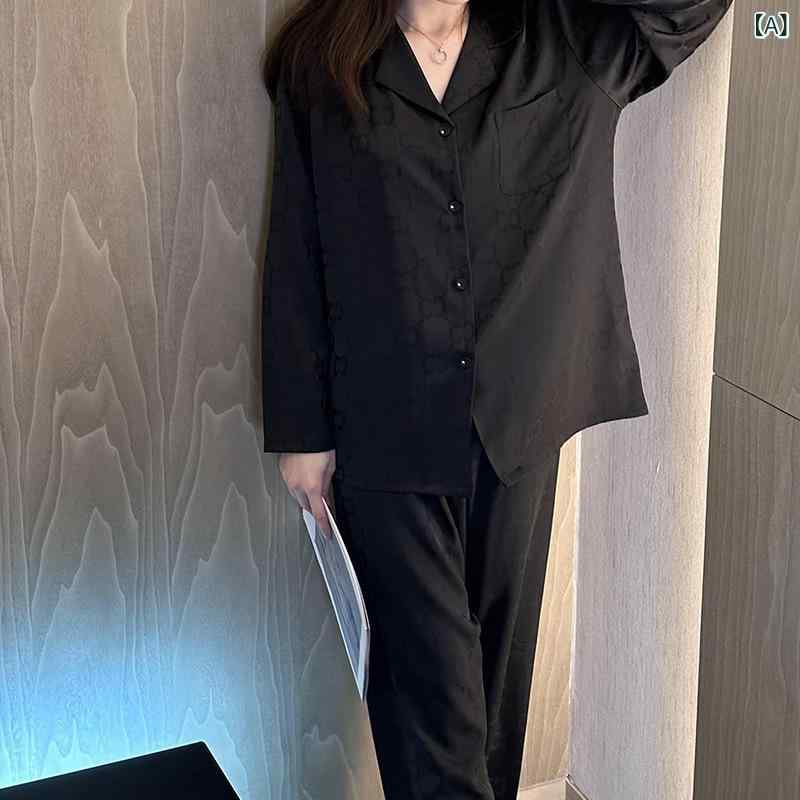 【 ジャカード双 C】 カップル スタイル 春秋 2022 年新 高級 感 氷 糸 パジャマ 女 夏 薄 男 家製品カテゴリー: スーツ生地名: アイスシルクスタイル: スーツ,豪華で高貴な主な生地構成: ポリエステル繊維(ポリエステル)厚さ: 薄い部分生地の厚さ(重さ): 薄い (121-140g/平方メートル)首輪の種類: Vネック袖丈: 長袖パンツの長さ: ズボン機能: レジャー,通気性のある,睡眠,ホーム,いいね,快適な,屋外でも着用可能市場投入までの時間: 2023年秋適した季節: 夏,冬,春,秋,オールシーズン対応適用可能なシナリオ: 屋外,ホーム,ホテルの風呂場,ウェディングフォトスタジオ色: ジャガード ダブルC メス ブラック,ジャカードダブルCオスサイズ: M,L,XL,XXLブランド: オレンジ色の酸素出身地: 台州市商品番号: ジャカードダブルC国境を越えた輸出専用の供給源ですか?: はい主な生地成分の含有量: 95% (含む) ～ 100% (含まない)