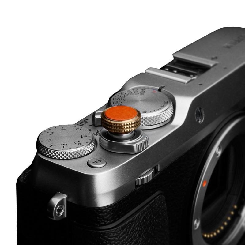 GARIZ イタリアンレザー ソフトレリーズシャッターボタン(ネジ式) 12mm XA-SBL気軽にカメラをカスタマイズカメラにワンポイントのおしゃれをネジ式レリーズボタン軽く押すだけでシャッターを切ることができます。半押しが苦手な方にオススメです。