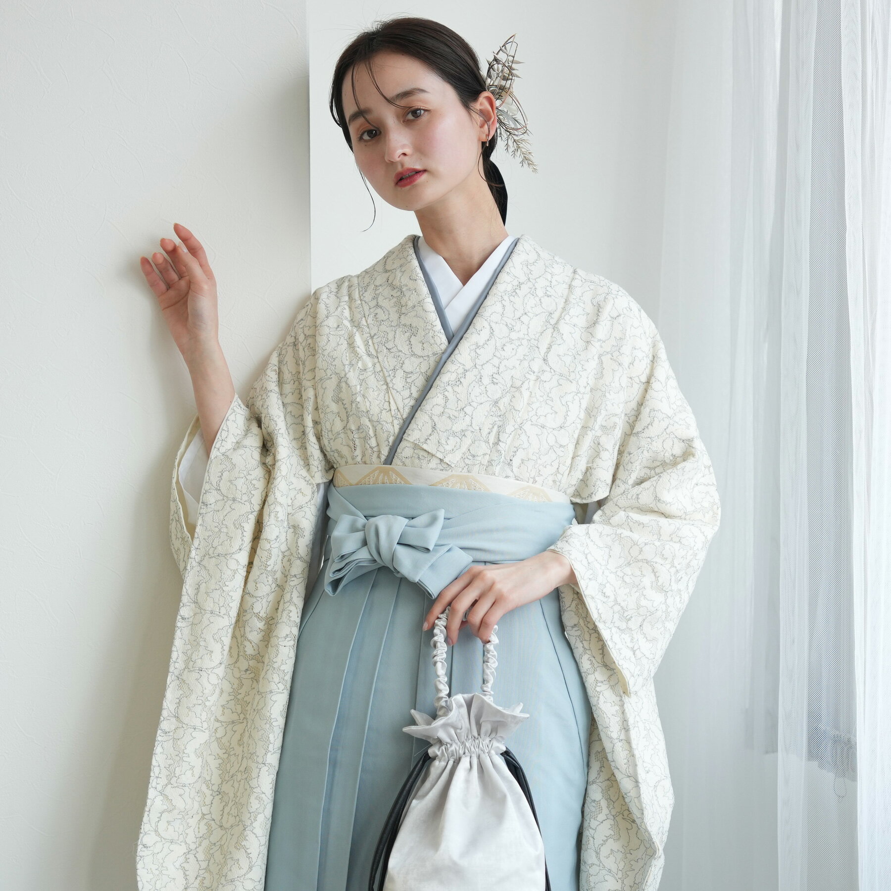 【レンタル】 卒業式 袴 レンタル 17点セット 着物 袴91cm（身長約153 - 158cm） 袴セット 卒業式 国産生地 大学生 着物 花 女性 白系 ホワイト グレー レース 花柄 フラワーレース シアー 透け 専門学生 国産生地 往復送料無料