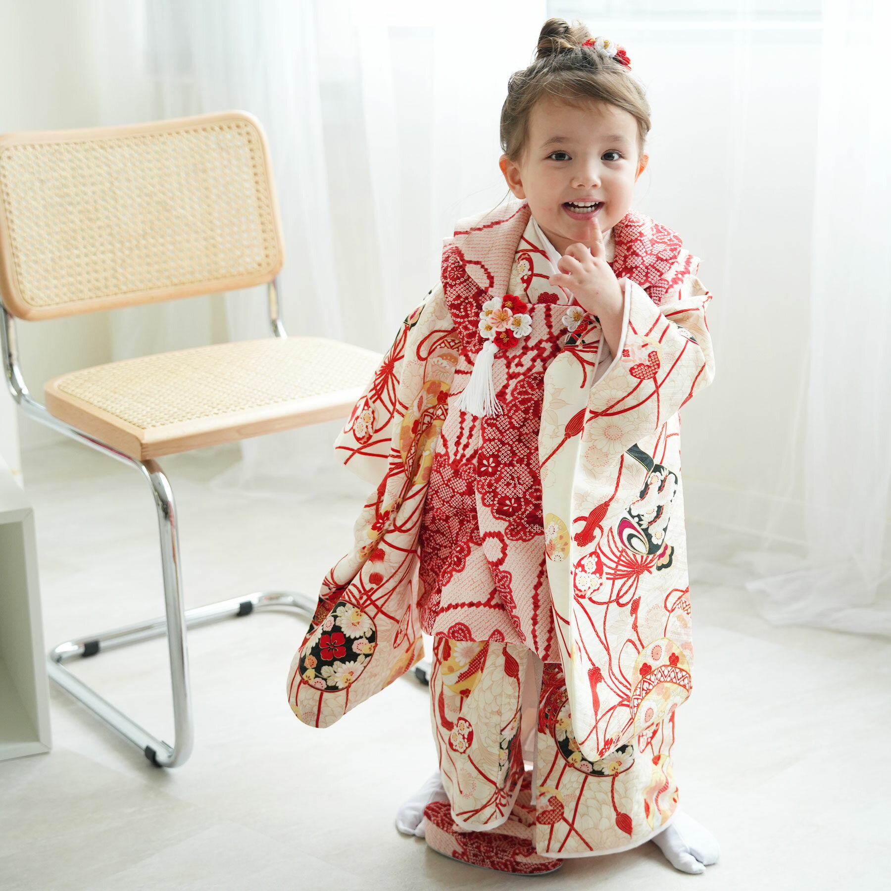 【レンタル】 七五三 3歳 着物 セット 華徒然 88cm-105cm前後 レンタル 七五三 日本製 女の子 三歳 花 被布 セット 白 子供 菊 桜 鞠 疋田...