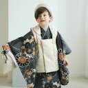 【レンタル】【利用可能期間 2026/1/20以降】 【ひよこ商店 kids 七五三 着物 3歳 男の子 ベレー帽つき被布フルセット ベージュ金彩×墨黒の菊重ね...