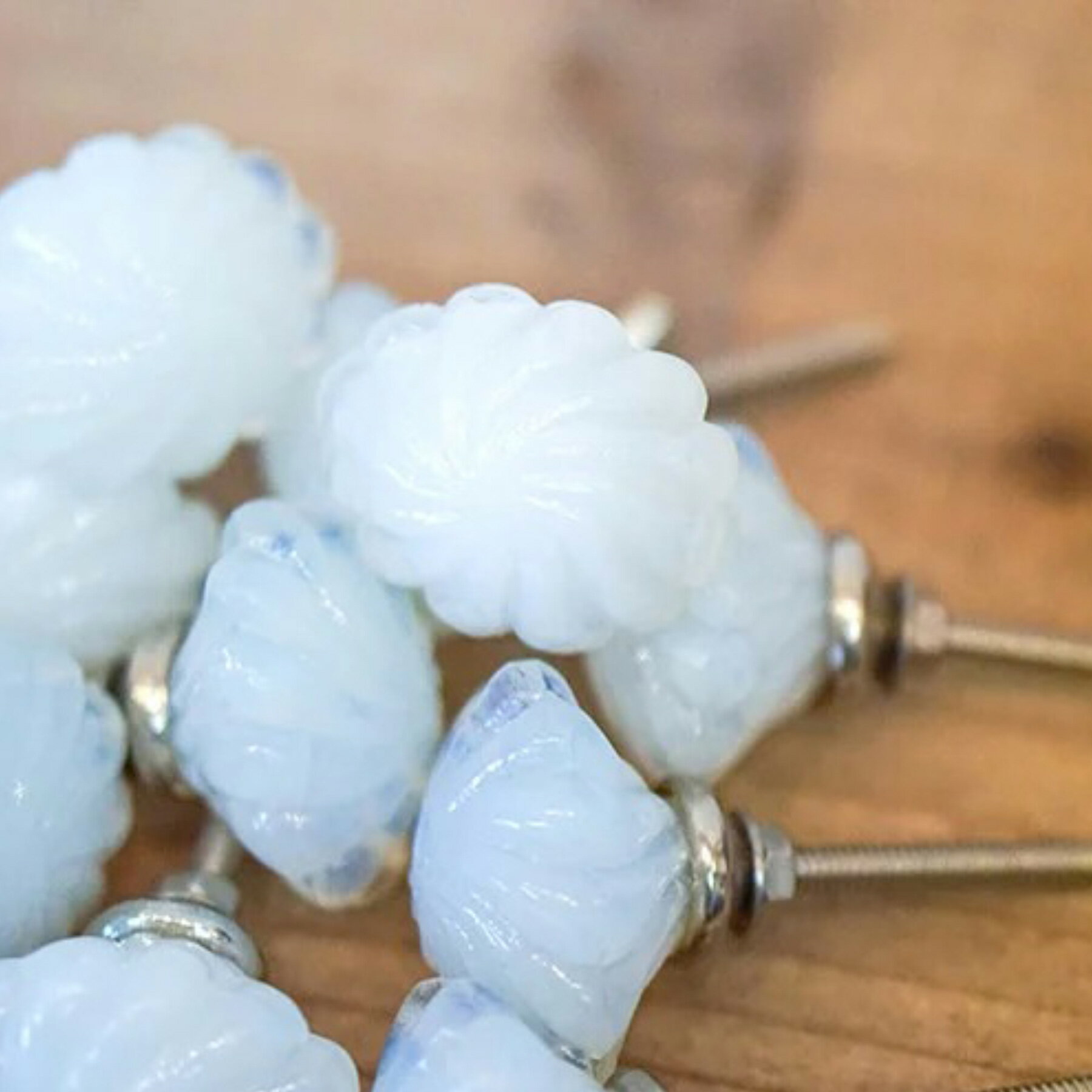 取手 3個セット ガラスノブ 取っ手 つまみ 持ち手 引き出し まる 丸 花 四角 白 乳白色 青 ブルー ピン..