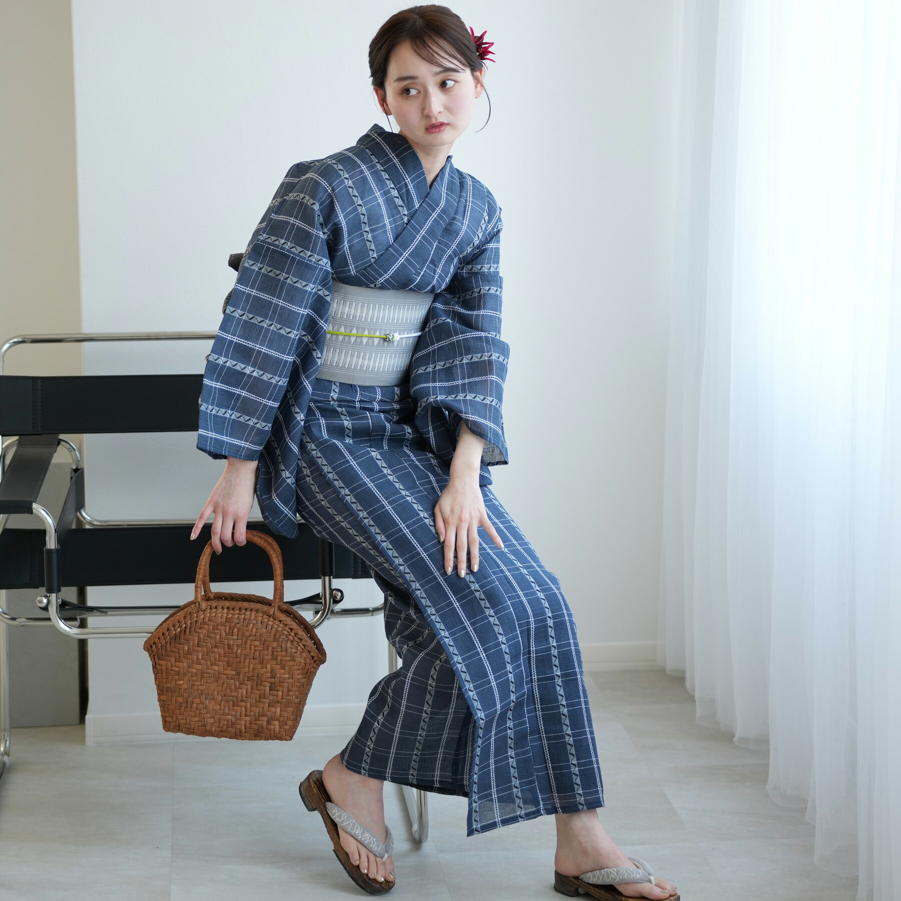 【utatane 綿麻 しじら織 浴衣3点セット 紺鼠格子】特選・麻混 ワンランク上のデパート品質 肌に点で触れる涼しい着心地 コットン＆麻フリーサイズ 浴衣セット（ゆかた・帯・下駄）ですぐお出かけ 上質 うたたね
