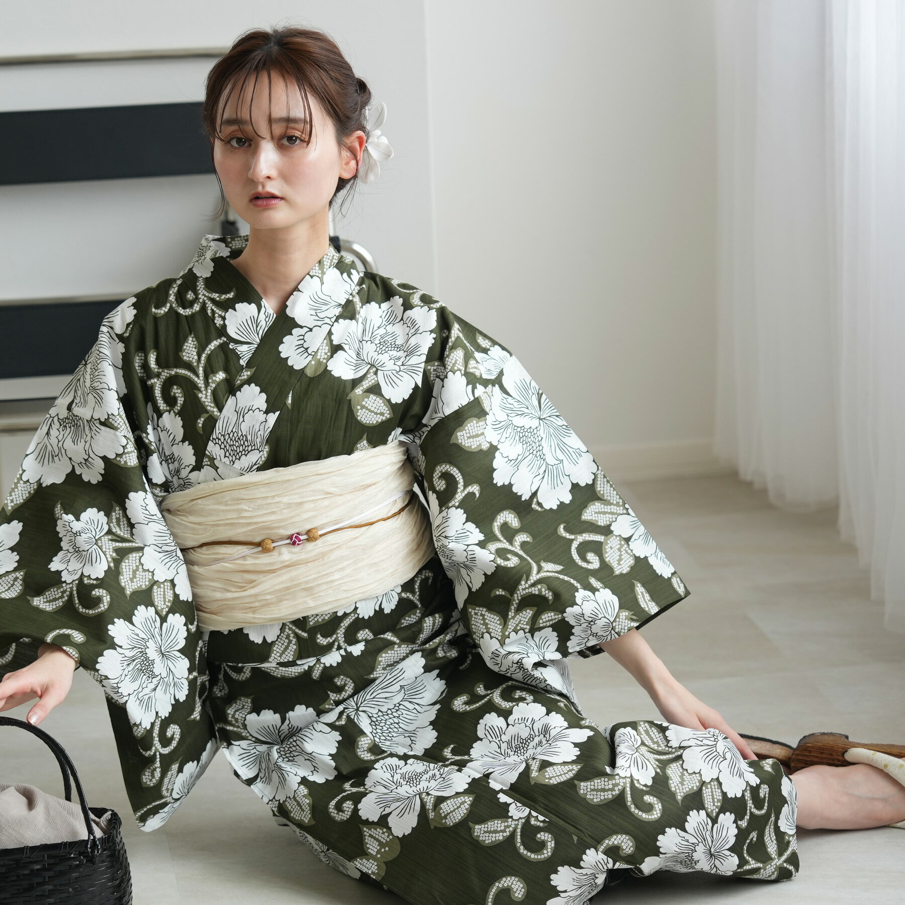 【17％OFF】【utatane セパレート高級変わり織 二部式浴衣3点セット 抹茶グリーンに牡丹唐草】ここでしか買えない昭和初期アンティーク復刻版 フリーサイズ 浴衣セット（ゆかた上下・帯・下駄）ですぐお出かけ 古典レトロ うたたね 国産生地 国内染色 上質
