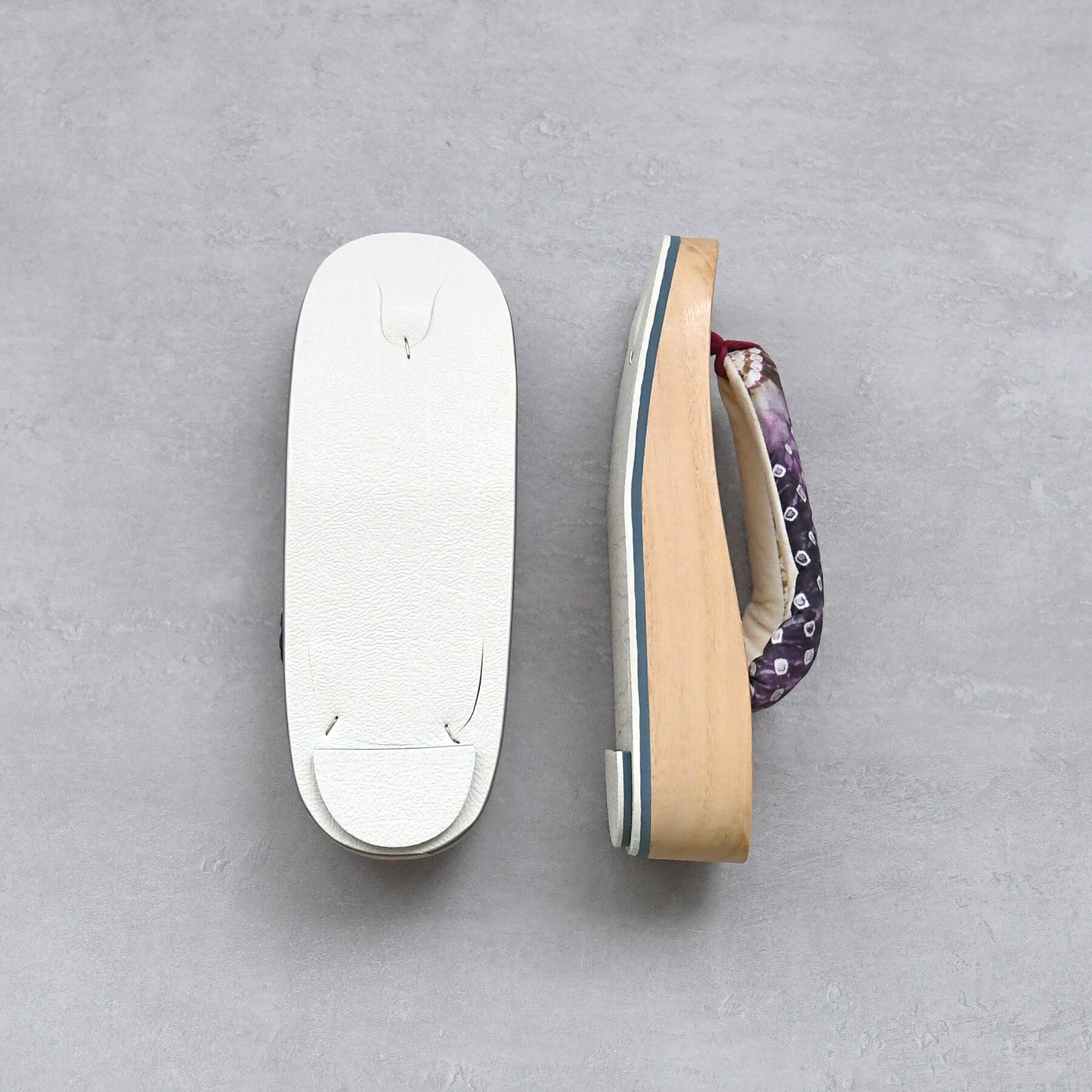 【ニコアンティーク 高級桐下駄 有松絞り鼻緒 Sサイズ 舟形 白木】国産 日本製 げた 単品 伝統工芸有松絞り生地使用 徳島の下駄職人さんと滋賀の鼻緒職人さんの手仕事 浴衣はもちろん、足袋を履いて着物にも ひとつひとつ表情が異なるあなただけの1点物