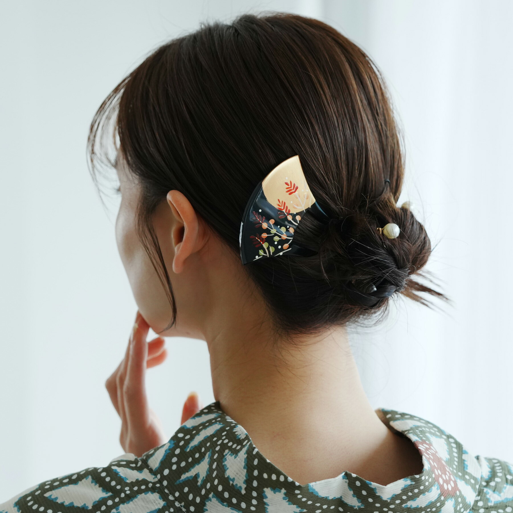 髪飾り簪蒔絵調二本差し髪留めバチ型...