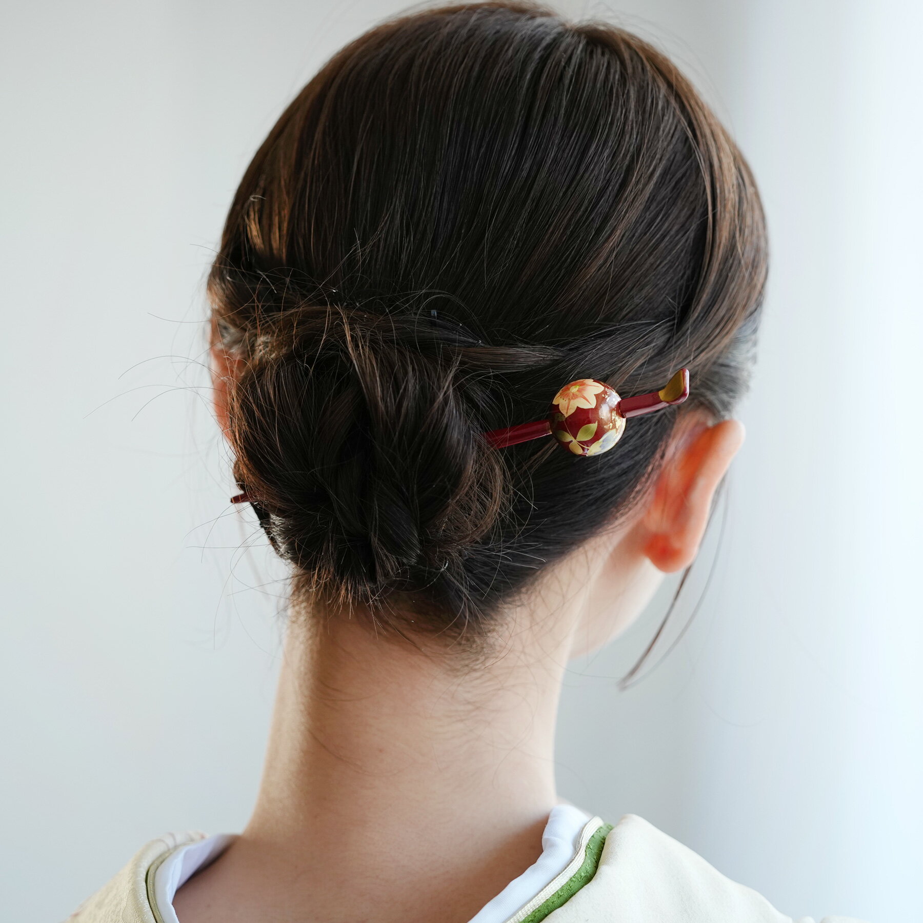 【日本製　蒔絵かんざし　鉄線・赤】玉かんざし 簪 髪飾り 和装 和服 ヘアアクセ 浴衣 着物 成人式 振..