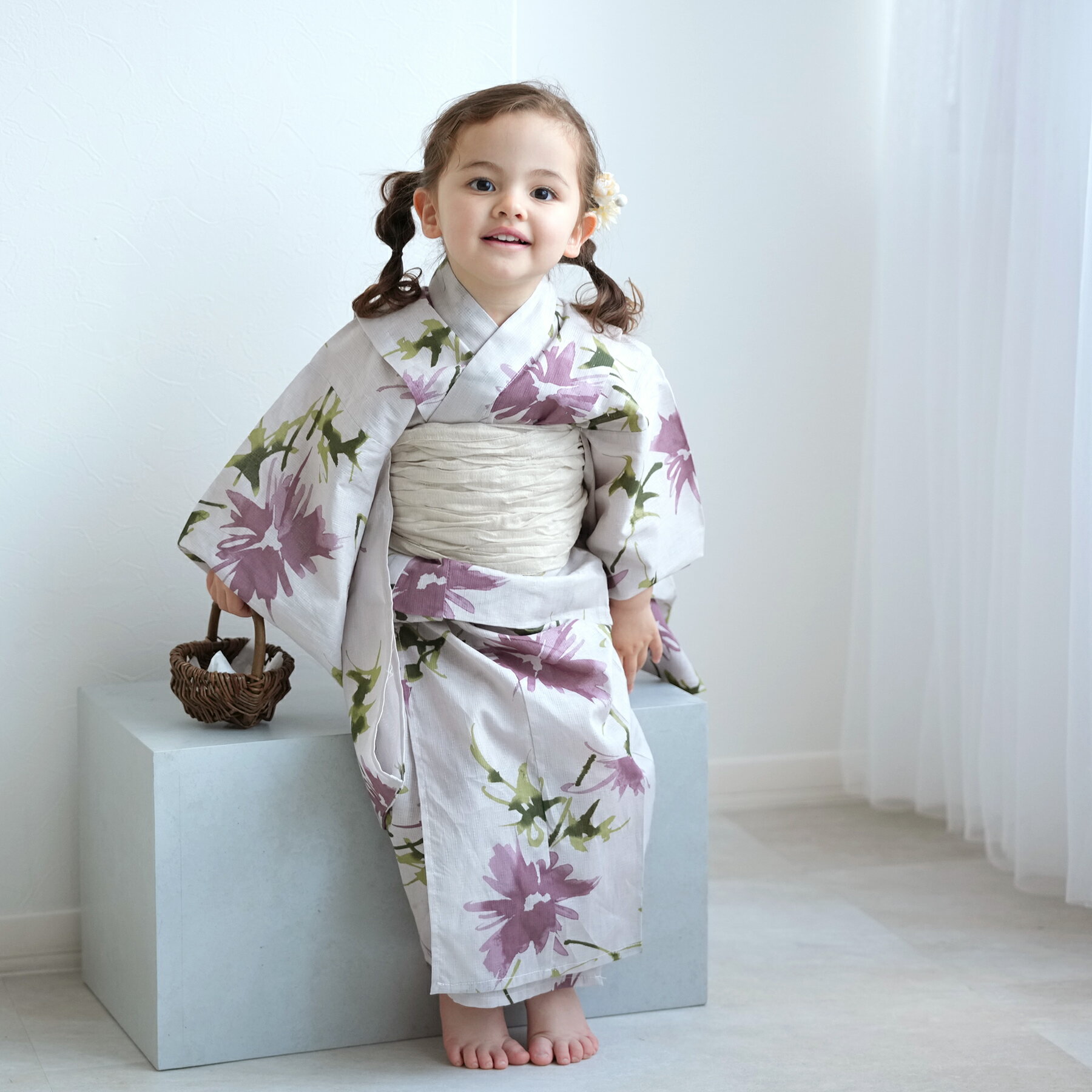楽天ひよこ商店【27％OFF】【ニコアンティーク kids 高級変わり織 子供浴衣3点セット 女の子 淡いグレーにラベンダーのあざみ】 ここでしか買えない昭和初期アンティーク復刻版 こども浴衣セット （ ゆかた・帯・下駄 ） 3歳 4歳 5歳 6歳 7歳 8歳 9歳 10歳 レトロ キッズ 国産生地 国内染色