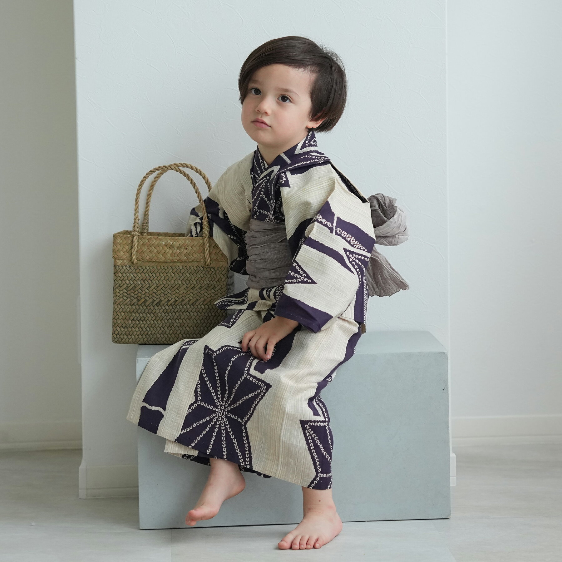 楽天ひよこ商店【17％OFF】浴衣 子供 男の子 セット（浴衣/帯/下駄） utatane 100-130cm（適応身長95-135cm） ゆかた 注染 本染め 100 110 120 130 麻の葉 子ども 紫系 子供 kids きなり ベージュ 濃紫 パープル 縞 ストライプ 疋田 かわいい おしゃれ 本染め 伝統工芸 新作