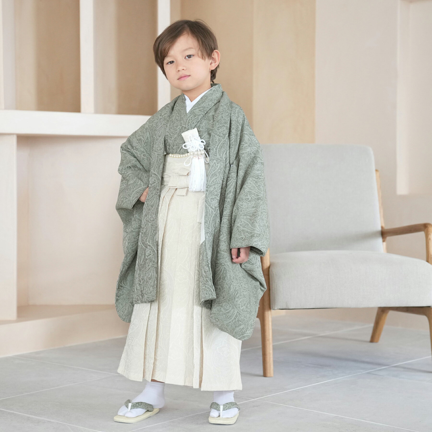 楽天ひよこ商店七五三セット utatane 袴60cm（身長105cm-115cm前後） 七五三 5歳 袴セット ペイズリー 着物セット 販売 緑 子供 くすみグリーン 地紋 おしゃれ 袴 男子 五歳 五才 男の子 ジャガード 羽織 袴 着物 長襦袢 角帯 御守 懐剣 羽織紐 雪駄 足袋 信玄袋