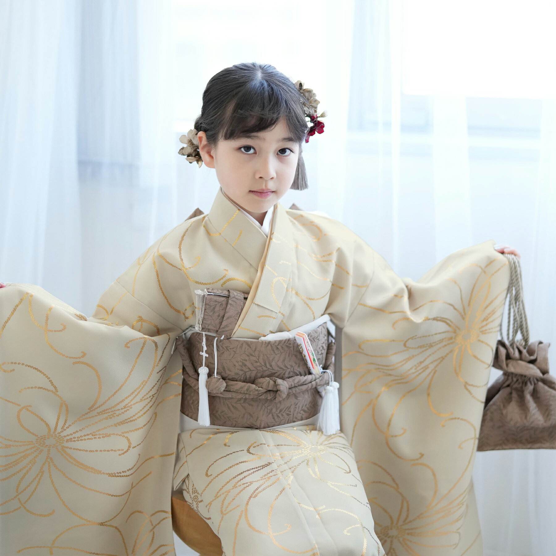 七五三 7歳 着物 セット ひよこ商店 105cm-135cm前後 七五三 販売 女の子 花 四つ身 振袖 きなり 子供 kids 着物セット 購入 お祝い着 記念撮影 フルセット 七歳 七才 7才 日本製作り帯 草履 バッグ びら簪 足袋 ニュアンスカラーのサムネイル