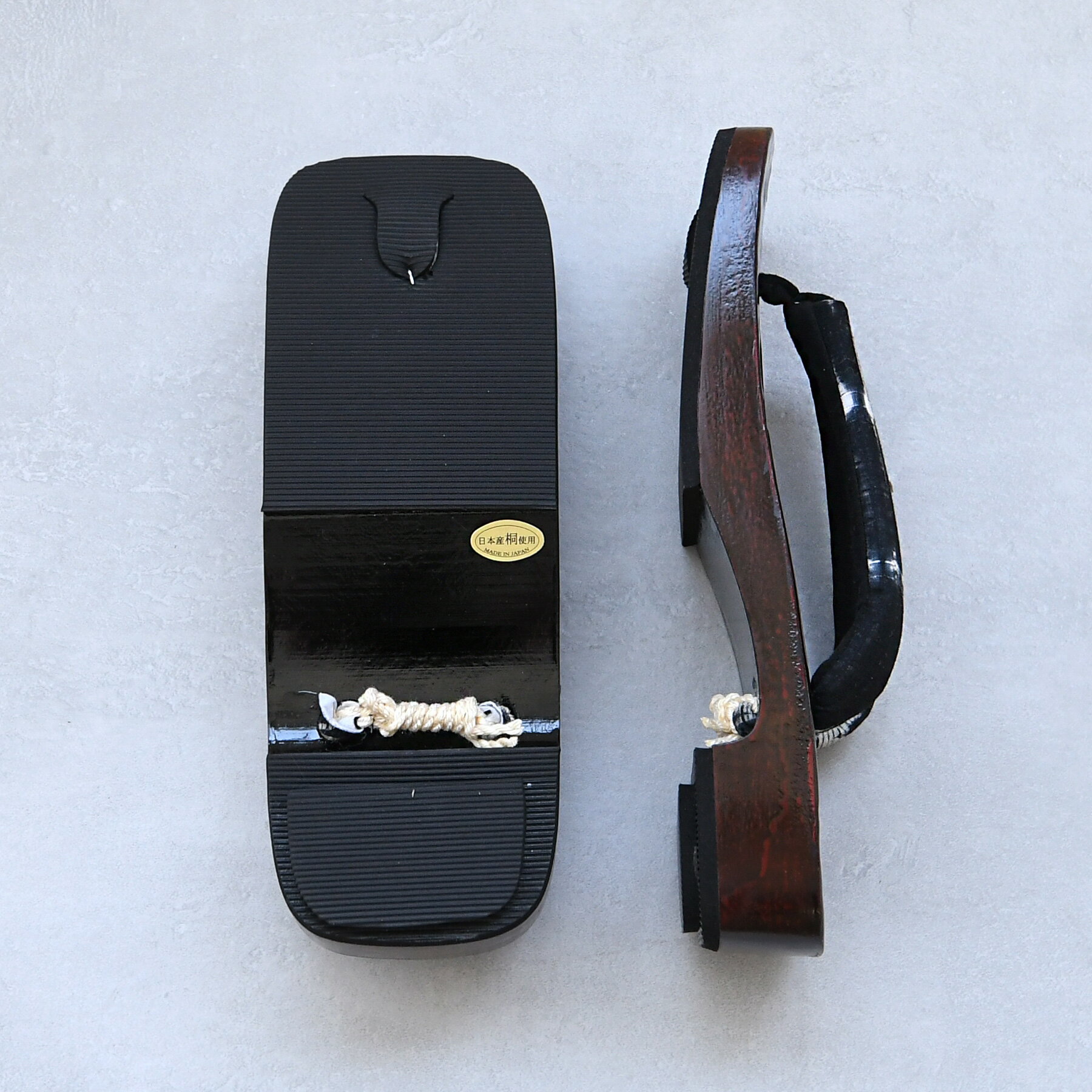 【ニコアンティーク 鎌倉彫 メンズ下駄 Lサイズ 般若】伝統工芸 紳士 男性 25〜26.5cm 単品 国産 日本製 高級桐下駄 右近 希少 桐下駄 浴衣 着物 和装小物 レトロ 粋 昭和レトロ 男前下駄