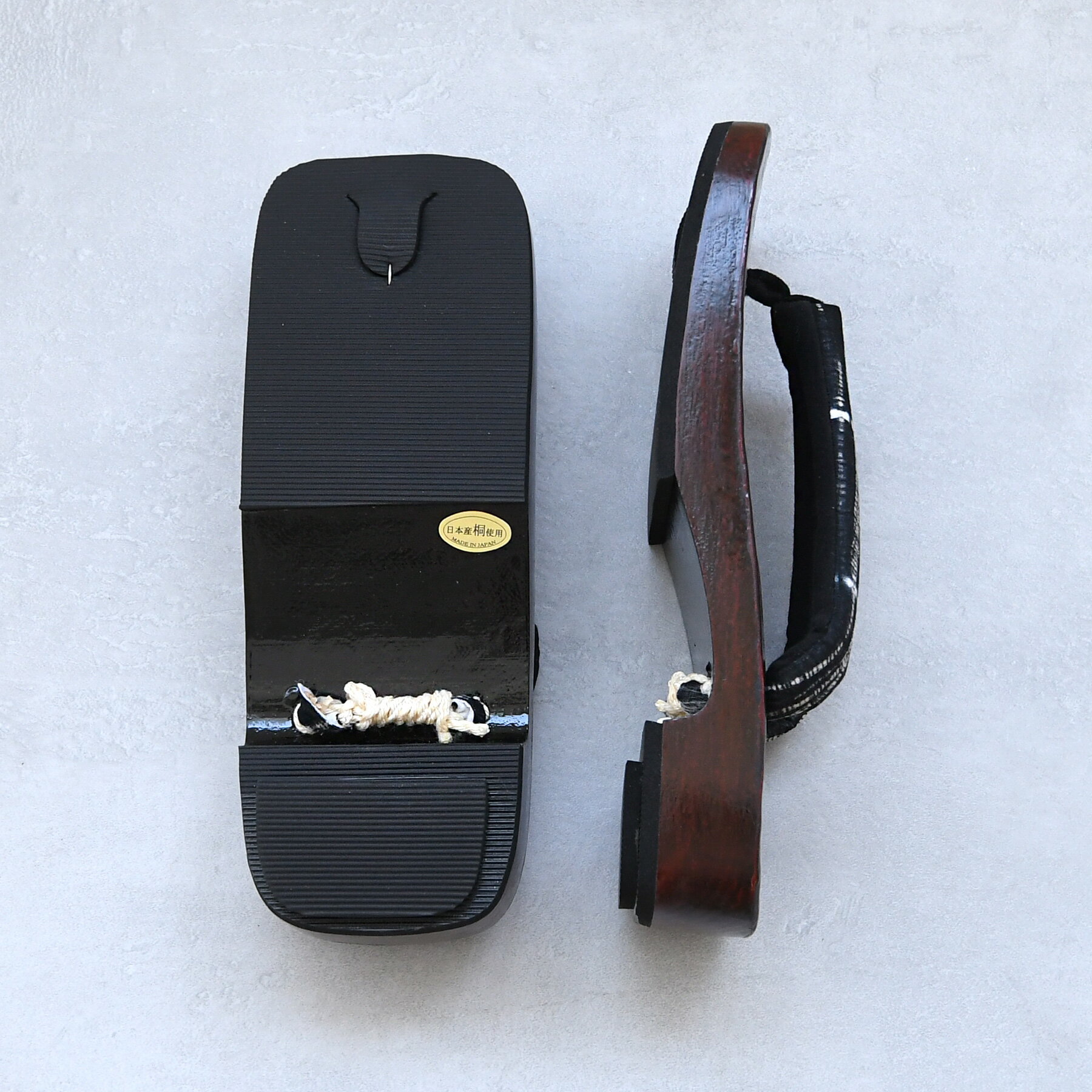【ニコアンティーク 鎌倉彫 メンズ下駄 Lサイズ 鷹】伝統工芸 紳士 男性 25〜26.5cm 単品 国産 日本製 高級桐下駄 右近 希少 桐下駄 浴衣 着物 和装小物 レトロ 粋 昭和レトロ 男前下駄