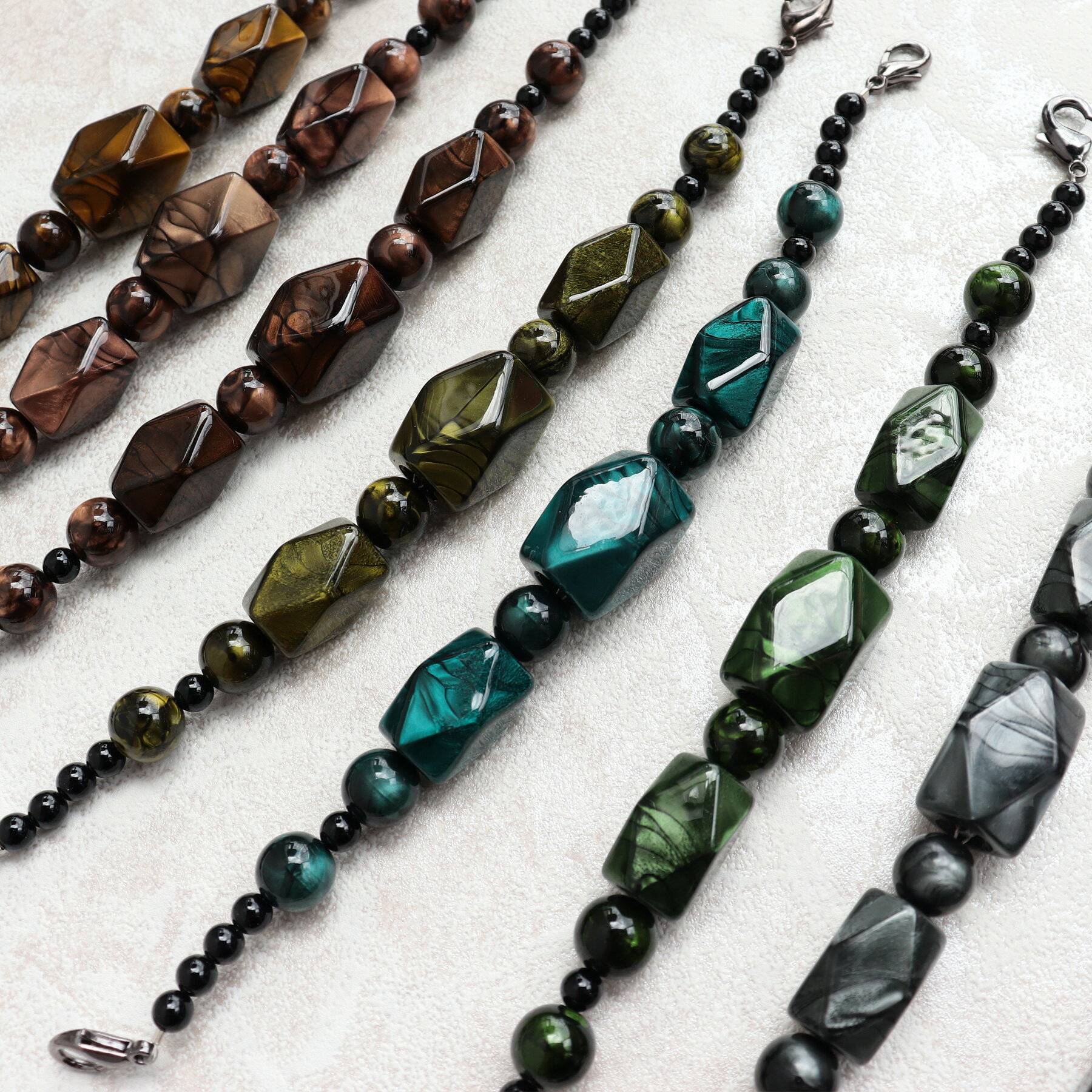 羽織紐 メンズ 翠嵐工房 レトロ アンティーク系 和アクセサリー 国産 ギフト マーブル 男性 mens 薄茶 黒 紫 黄 青緑 緑 黄緑 茶 丸玉 マーブル調 カラー玉 礼装 着物 男物 おしゃれ 粋 カニ管フック 王冠マグネット