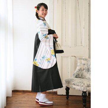 【リサイクル着物セット】 2尺袖 袴 2点セット 袴84cm(身長145-150cm) 国内染色 日本製生地 ジュニア 小学生 ストライプ 販売 購入 オフ白子供 kids きなり 黄色 花 椿 ぼかし 古典柄 大正浪漫 ヴィンテージ アンティーク USED 中古 古着 卒業式 謝恩会