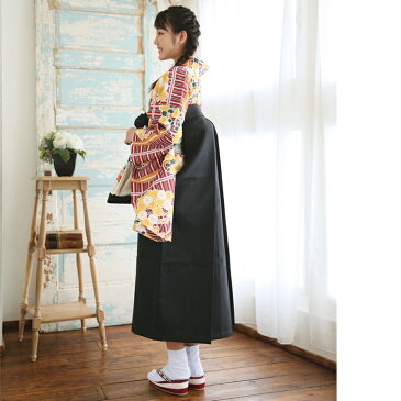 【リサイクル着物セット】 2尺袖 袴 2点セット 袴84cm(身長145-150cm) 国内染色 日本製生地 ジュニア 小学生 格子 販売 購入 赤 系 子供 kids 黄色 山吹色 花 椿 桜 縞 古典柄 大正浪漫 ヴィンテージ リサイクル着物 アンティーク USED 中古 古着 卒業式 謝恩会