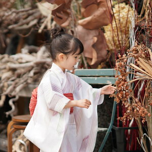 子供浴衣 3点セット(浴衣/帯/下駄)キッズ 浴衣 子供 女児浴衣 女の子 浴衣セット おうち時間 幼稚園 保育園 こどもゆかた 100/110/120/KIDS/3才〜10才 ひよこ商店 くすみカラー ナチュラル スモーキーパステル