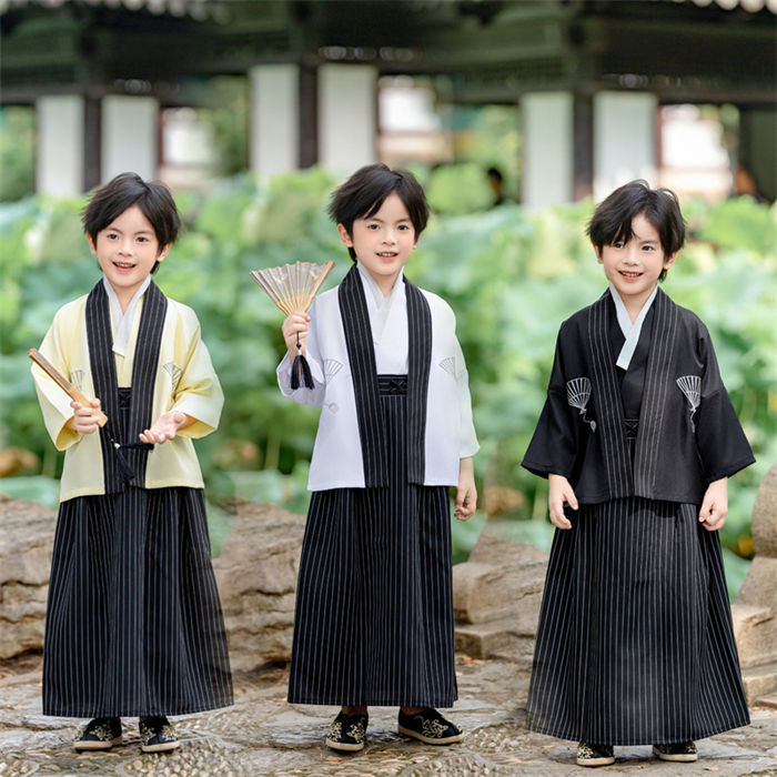 Rakuten - 羽織袴 男の子 七五三 着物 袴セット 卒業式 小学生 中学生 ストライプ 和装 和服 フルセット シンプル レトロ 着物セット 衣装 紋付袴 子供服 お正月 男児 ジュニア 小学校 卒園式 卒業式 ハーフ成人式 発表会 お食事会 七草祝い 端午 お食い初め お宮参り
