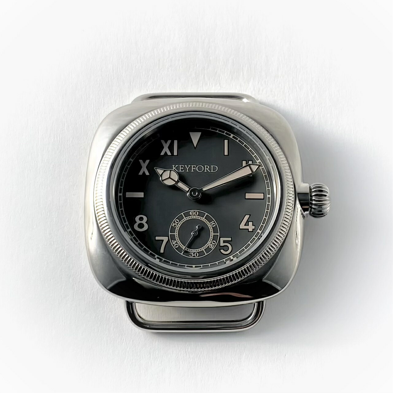 M.R.M.W.×KEYFORD【復刻ミリタリー腕時計】クッションウォッチ / Cushion watch - [カリフォルニアダイヤル スモーキーブラック / グレー ナイロンNATOベルト]