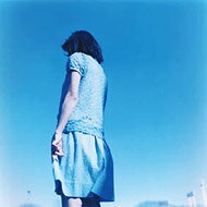 出荷目安の詳細はこちら商品説明クラシックを基調としながらも、ボサノヴァやテクノのフレーバーをちりばめた、新しいかたちのラウンジミュージック。クラヴミュージック以降に出るべくして出たすたいるといえそう。ピアノソロあり、ピアノ＋バイオリン＋チェロあり、完全打ち込みものあり、バンドスタイルあり、鼻歌ありと表現は様々でも一貫して風景を感じさせる、やさしい調べを奏で続ける彼女は、映画音楽、CMでも次なる活躍が期待されています！内容詳細作曲でありピアニストでもあるminami nozakiのデビュー作。クラシック・ピアノを基盤としながらも、ボサ・ノヴァやテクノなどの要素をアレンジやメロディに採り入れている。聴き手の気持ちに自然に染み込んでくる心地よさ。癒やしの世界に包まれる。(幸)(CDジャーナル　データベースより)曲目リストDisc11.gooseberry/2.lamps of heaven/3.f+bossa/4.into the egg/5.ゆらり/6.emuemu/7.reflex/8.wonder at/9.a pink/10.ままま