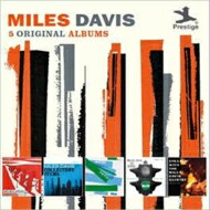 出荷目安の詳細はこちら商品説明マイルス・デイヴィスのPrestige作品5枚、『Steamin' With The Miles Davis Quintet』、『Walkin'』、『Collectors' Items』、『Miles Davis And Horns』、『Blue Haze』をまとめた限定ボックスがConcordより登場。 曲目リストDisc11.Surrey With The Fringe On Top/2.Salt Peanuts/3.Something I Dreamed Last Night/4.Diane/5.Well You Needn't/6.When I Fall In LoveDisc21.Walkin'/2.Blue 'N' Boogie/3.Solar/4.You Don't Know What Love Is/5.Love Me Or Leave MeDisc31.The Serpent's Tooth - Take 1/2.The Serpent's Tooth - Take 2/3.'Round Midnight/4.Compulsion/5.No Line/6.Vierd Blues/7.In Your Own Sweet WayDisc41.Tasty Pudding/2.Floppy/3.Willie The Wailer/4.For Adults Only/5.Morpheus/6.Down/7.Blue Room - Take 2/8.Blue Room - Take 1/9.WhisperingDisc51.I'll Remember April/2.Four/3.That Old Devil Moon/4.Smooch/5.Blue Haze/6.When Lights Are Low/7.Tune-Up/8.Miles Ahead