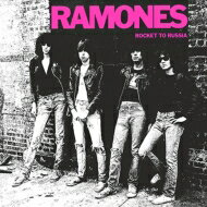 出荷目安の詳細はこちら商品説明世界中のパンクスの憧れ、RAMONES！　彼らのポップな側面が強調された1977年発表のサード・アルバム『ROCKET TO RUSSIA』の、発売40周年を記念した最新リマスター盤が登場！RAMONESという全世界中のパンクスにとってのスーパー・スターが発表したこの『ROCKET TO RUSSIA』は、バンドが持つポップな側面を全面に押し出した作品だ。「Sheena Is A Punk Rocker」や「Rockaway Beach」、さらにはビーチ・ボーイズの「Do You Wanna Dance?」やトラッシュメンの「Surfin' Bird」といったカヴァーなどを収録する今作は、初期RAMONESの持つ「パンクス」の定義をさらに押し広げることとなった作品だ。同時に、今作は4人のバンド創立メンバーによってレコーディングされた最後の作品としても知られている（今作発表後、ドラマーのTommy Ramoneがバンドを脱退）。 （メーカー・インフォメーションより）曲目リストDisc11.Cretin Hop/2.Rockaway Beach/3.Here Today, Gone Tomorrow/4.Locket Love/5.I Don't Care/6.Sheena Is A Punk Rocker/7.We're A Happy Family/8.Teenage Lobotomy/9.Do You Wanna Dance?/10.I Wanna Be Well/11.I Can't Give You Anything/12.Ramona/13.Surfin' Bird/14.Why Is It Always This Way?