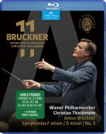 出荷目安の詳細はこちら商品説明ティーレマン＆ウィーン・フィルブルックナー生誕200年記念プロジェクト「ブルックナー11/Bruckner 11」第1弾は第00・0・5番。2021年3月ウィーン楽友協会無観客ライヴ収録！2024年のブルックナー生誕200年に向けたティーレマン＆ウィーン・フィルによるプロジェクト「ブルックナー11/Bruckner 11」。すでにソニー・クラシカルからも第8番、第3番、第4番、第2番のCDがリリースされていますが、この度「C major」レーベルから映像による全集がスタートします。第1弾としてリリースされるのは、第5交響曲、そして「習作交響曲」と呼ばれている「ヘ短調 WAB99」と「ニ短調 WAB100」をウィーン・フィル史上初めて演奏・収録しています。今回ティーレマンは番号付き交響曲9曲に加えて「習作交響曲」を演奏することについて以下のように述べています。「ブルックナーは9曲の交響曲を書いたのではなく、11曲の交響曲を書いたということです。人々はこの2曲をそれほど良い曲だとは思っていないかもしれないが、2曲ともに完成度は非常に高く、『これぞブルックナー』と感じることのできる部分が多くあります。またこの素晴らしいウィーン・フィルとブルックナーの11曲の交響曲をともに演奏する最初の指揮者という栄誉を思いかげず手にすることができたのは、驚きであり大きな喜びです。」　またこのセットには各交響曲についてティーレマンと音楽学者ヨハネス＝レオポルド・マイヤー氏とが語ったインタビューと、リハーサル風景を収録したボーナス映像が付属しています。その映像では、ティーレマン自身が特別だという交響曲第5番を最初に聴いた際の記憶も鮮明に語っています。「特別だと思う理由は、最初に聴いた時に感動したから。それは私が16歳の時、ベルリン・フィル、カラヤン指揮の演奏だった。私は茫然自失し、フィルハーモニーの駐車場に向かった。これまでこんなに素晴らしい音楽は聴いたことがなかった。」ベルリン・ドイツ・オペラ（1997年〜2004年）、ミュンヘン・フィル（2004年〜2011年）、シュターツカペレ・ドレスデン（2012年〜2024年）、ザルツブルク復活祭音楽祭の芸術監督（2013年〜2022年）、そしてバイロイト音楽祭での活躍など、今やドイツを代表する指揮者として着実にキャリアを積んでいるクリスティアーン・ティーレマン[1959-]。ウィーン・フィルとは、2008年〜2010年にかけて収録されたベートーヴェン：交響曲全集や2019年ニューイヤー・コンサートなど何度も共演しています。またティーレマンはすでに手兵シュターツカペレ・ドレスデンとブルックナーの番号付き交響曲9曲を残しており、今回のウィーン・フィルとの収録も日頃からブルックナーへの熱い思いを語っていたティーレマンらしいプロジェクトと言えるでしょう。（輸入元情報）【収録情報】ブルックナー：● 交響曲ヘ短調 WAB99（第00番『習作』）● 交響曲ニ短調 WAB100（第0番）● 交響曲第5番変ロ長調 WAB105　ウィーン・フィルハーモニー管弦楽団　クリスティアーン・ティーレマン（指揮）　収録時期：2021年3月　収録場所：ウィーン、ムジークフェラインザール（無観客ライヴ）● 特典映像：『ディスカヴァリング・ブルックナー　各交響曲について（ティーレマンと音楽学者ヨハネス＝レオポルド・マイヤー氏による対話）　言語：ドイツ語、字幕：英、韓、日本語　映像監督：ベネディクト・ミロウ　収録時間：254分（本編176分、特典78分）　画面：カラー、16:9、1080i　音声：PCMステレオ、DTS-HD MA 5.1　BD50　Region All　ブルーレイディスク対応機器で再生できます。