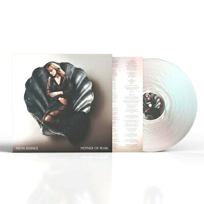出荷目安の詳細はこちら商品説明英ロンドン出身の女性シンガー・ソングライター、フレイヤ・ライディングスの第3作いよいよ登場！・前作（2023年発表）から3年ぶり、BMG移籍第1弾！●フレイヤ・オリヴィア・ローズ・ライディングス（1994年4月19日生まれ）は、イギリスのシンガーソングライターであり、マルチ・インストゥルメンタリストである。彼女は2017年、バラード曲「Lost Without You」で注目を集め、この曲はUKシングルチャートでトップ10ヒットとなった。●そして今年、3作目のアルバム『Mother of Pearl』で帰ってくる。本作は全11曲を収録し、彼女のむき出しの女性的な強さと祖先から受け継がれる情熱を織り込みながら、困難から立ち直る力、悲しみ、そして解放といったテーマを描いた高揚感あふれるアンセム集となっている。(メーカーインフォメーションより)曲目リストDisc11.Euphoria/2.Wild Horse/3.I Have Always Loved You/4.Dancing In The Kitchen/5.Undefeated/6.R U OK?/7.Battleship/8.Wicker Woman/9.Mother Of Pearl/10.If This Is A Dream/11.Strength In Me