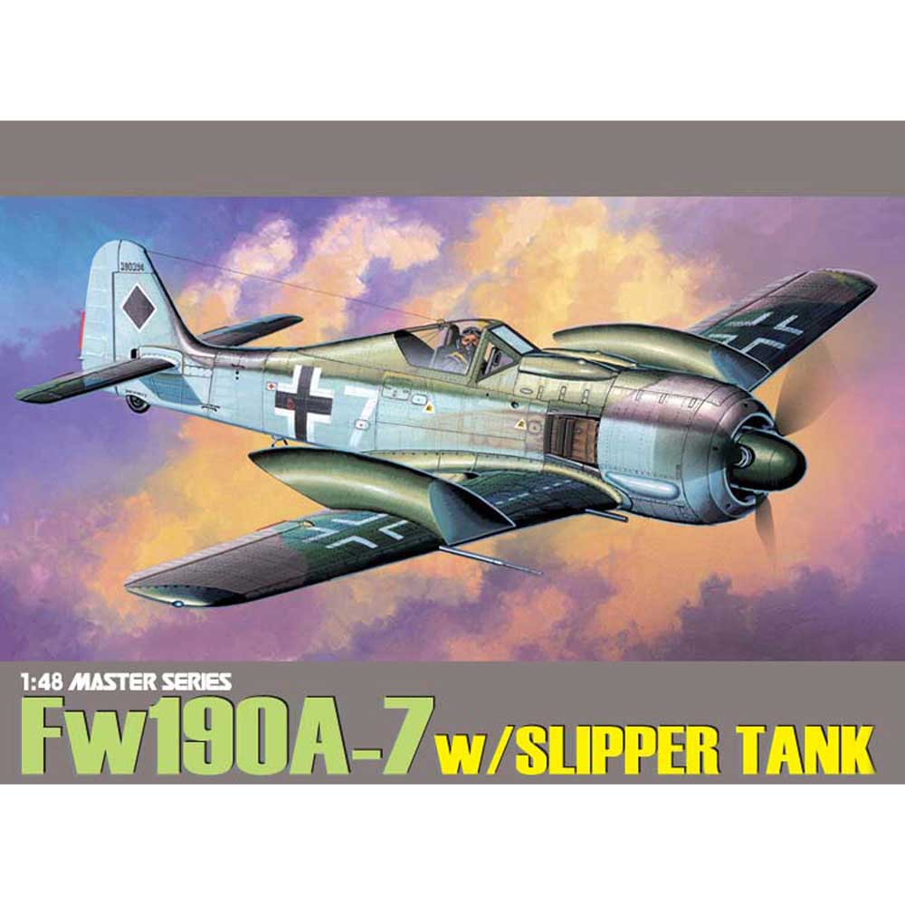 ドラゴン 1/48 WW.II ドイツ空軍 Fw190A-7 スリッパタンク装備 DR5545