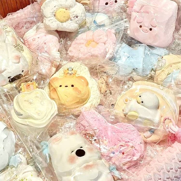 低反発 ふわふわ スクイーズ もちもち そっくり 7点セット/8点セット/9点セット 福袋 中サイズ 肉球 スイーツ かわいい 大福 ケーキ 大サイズ おもちゃ 福袋 握る ストレス解消 触感抜群 パン 癒しグッズ 子供 7点セット/8点セット/9点セット 大人 SNS人気 ギフト hobbyroute-10000923 ホビールート サンプル画像3