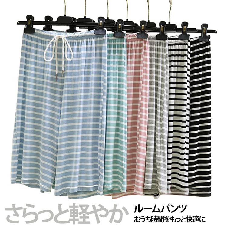 【やわらかいモダール素材】レーヨン素材を使用し、なめらかでやさしい肌触り。薄手で通気性がよく、暑い季節でも快適です。【軽やかで美しいシルエット】ゆったりとしたシルエットでストレスなく着用できます。【ハイウエスト仕様】お腹まわりをやさしく包み込むハイウエストデザイン。長時間の着用でも快適なフィット感です。【ウエスト紐付き】ゴムウエスト＋調節可能なドローストリング仕様。体型に合わせてフィット感を調整できます。 サイズ L（おすすめ体重40〜55kg） XL（おすすめ体重55〜70kg） 2XL（おすすめ体重70〜85kg） サイズについての説明 サイズ 推奨体重 パンツ丈 ウエストL 約40〜55kg 49cm 62〜95cmXL 約55〜70kg 51cm 64〜100cm2XL 約70〜85kg 53cm 66〜110cm※サイズ表の実寸法は商品によって1-3cm程度の誤差がある場合がございます。 素材 レーヨン 色 ホワイトストライプ ピンク ブラックストライプ ブルー ライトグレー グリーン 備考 ●サイズ詳細等の測り方はスタッフ間で統一、徹底はしておりますが、実寸は商品によって若干の誤差(1cm〜3cm )がある場合がございますので、予めご了承ください。 ●商品の色は、撮影時の光や、お客様のモニターの色具合などにより、実際の商品と異なる場合がございます。あらかじめ、ご了承ください。 ●製品によっては、生地の特性上、洗濯時に縮む場合がございますので洗濯時はご注意下さいませ。 ▼色味の強い製品によっては他の衣類などに色移りする場合もございますので、速やかに（脱水、乾燥等）するようにお願いいたします。 ▼生地によっては摩擦や汗、雨などで濡れた時は、他の製品に移染する恐れがございますので、着用の際はご注意下さい。 ▼生地の特性上、やや匂いが強く感じられるものもございます。数日のご使用や陰干しなどで気になる匂いはほとんど感じられなくなります。