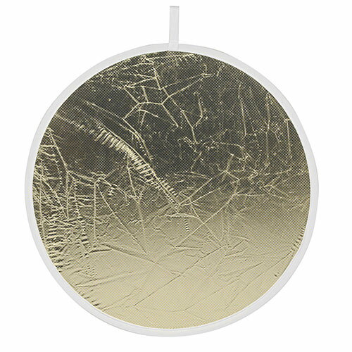 ケンコーのRレフシリーズは、撮影の際に被写体に光を反射させることで明暗差を調整したり、ライティングコントロールが行える反射板(レフ板)のシリーズです。ひねりながら折りたたむことで約1/3のサイズになり、携行に大変便利。専用ケースも付属します。 Sg/Wは、金・銀の市松模様と白色のリバーシブルタイプ。光線状況に合わせて使い分けることができます。31cm 、57cm、83cm、107cm、132cmの5サイズをラインナップ 。●セット内容:レフ板本体、専用ケース備考※メーカー取り寄せ商品となりますので、ご注文後の注文キャンセルはお承りできません。※メーカー取り寄せ商品となりますので、返品交換は一切お受けいたしかねます。ただし初期不良の場合でメーカーに在庫が確認できる場合は交換にて対応致します。※商品開梱後は組み立てやご使用の前に、コンディション・付属品類が揃っていることをご確認ください。 お客様の都合による返品・交換はお受けできませんので、ご注意ください。※メーカー取り寄せ商品となりますので、メーカー欠品の場合はご注文をキャンセルさせていただきます。あらかじめご了承ください。