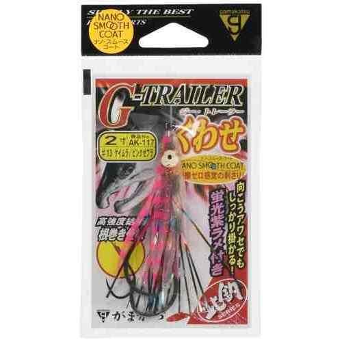 「くわせアキアジ」を使用したウキルアー専用替え鈎。 喰い渋るアキアジ攻略に最適。 厳選されたカラーパターンのタコベイトを採用。 マジックアイ(MAGIC EYE)フックのアイとスプリットリングの装着がスムーズ。 ナノ・スムース・コート(NANO SMOOTH COAT)による摩擦抵抗の劇的減少。 PTFE複合表面処理加工で強い撥水性能。 根巻き仕様Gamakatsu G-TRAILER。 品番: AK117 入数: 1組入 カラー: #13 ケイムラ/ピンクゼブラ 使用鈎: くわせアキアジ(ナノスムース)