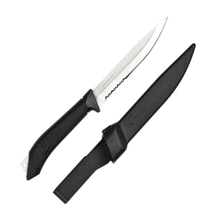 魚の締めに特化したナイフ。大型魚にも対応可能なタフな仕様。 刃身はステンレス鋼製 厚さ3mmのラップドタングブレード ギザ刃付きで骨やロープの切断が可能 落下防止のコードを付けるためのホールをタングエンドに装備 スペック 刃渡り: 125mm 全長: 255mm シースサイズ: 244mm ナイフ重量: 約105g シース重量: 約25g 注意事項: 刃物類は未成年の方には販売いたしません。刃渡り5.5cm以上の刃物を正当な理由なく携帯することは法律で禁止されています。購入は成人の方に限ります。