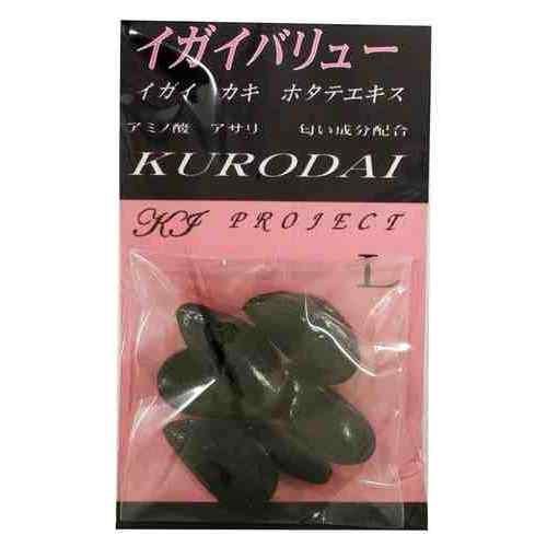 天然素材を使用した釣り餌で、魚に警戒心を与えずに釣ることが可能です。 ミドリ貝エキス、カキ身、アサリ身にアミノ酸を配合 黒鯛の好む食感と強い匂い、味を再現 ずれにくく、手返しが早い リアルなミドリ貝の形状とサイズを再現 耐久性に優れ、針先を傷めずに使用可能 スペック サイズ: Lサイズ カラー: シルバー系